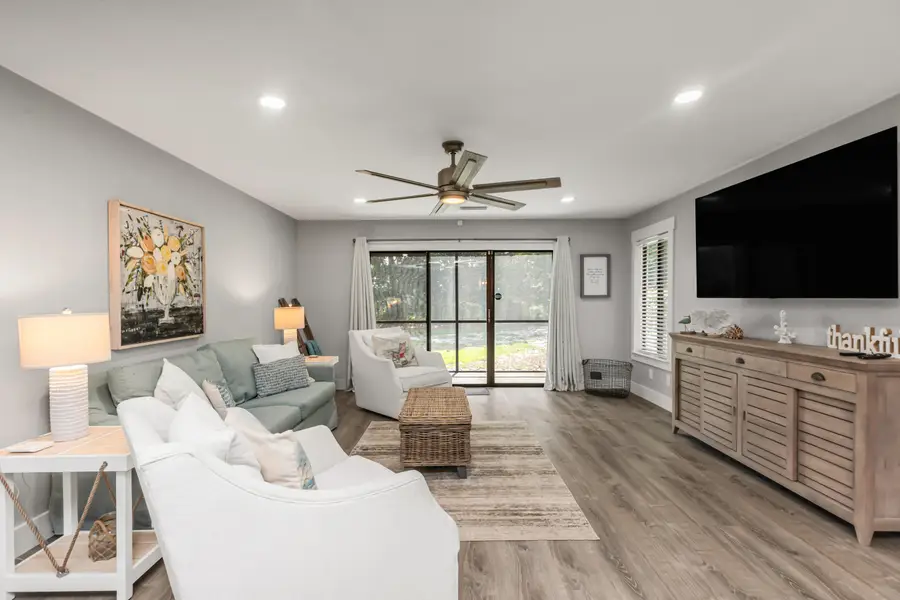 309 Southlake Court #309, Niceville, FL 32578 - #3