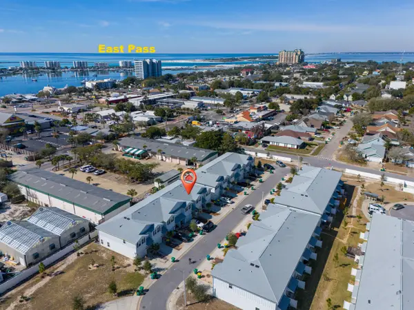 16 Redbird Loop, Destin, FL 32541