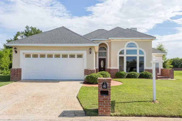 46 Bayshore Drive, Pensacola, FL 32507