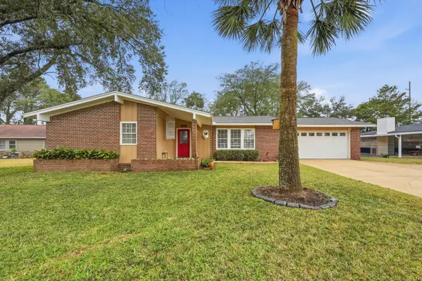 374 NW Makron Drive, Fort Walton Beach, FL 32548