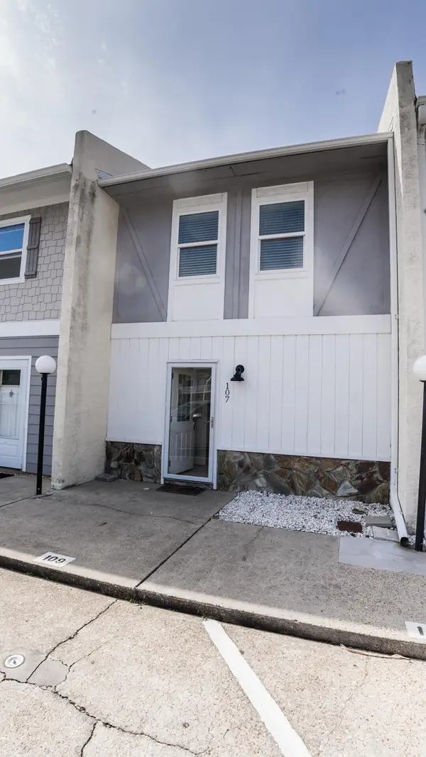 6215 Thomas Drive #UNIT 107, Panama City Beach, FL 32408