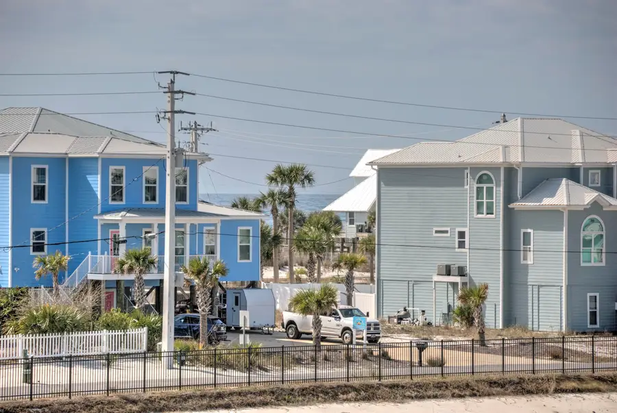 7464 Sunset Harbor Drive #APT 131, Navarre, FL 32566 - #2