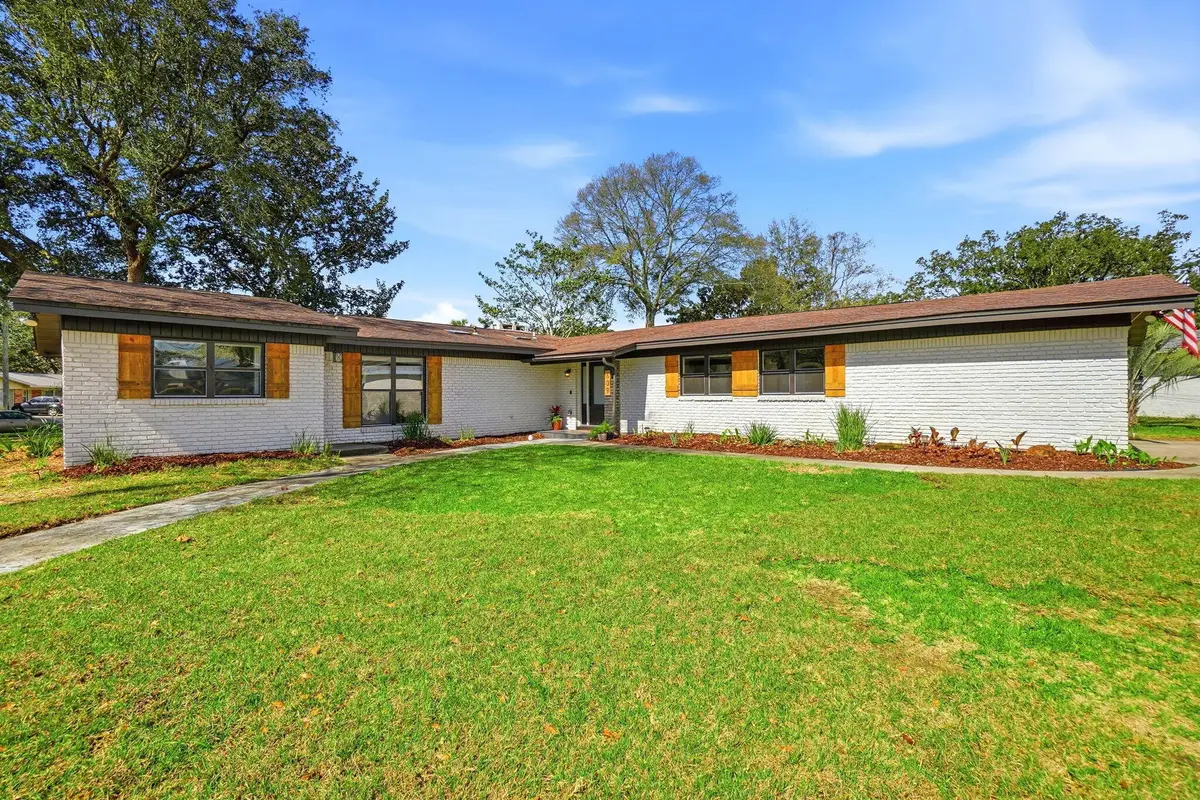 609 NE Powell Drive, Fort Walton Beach, FL 32547 - #1