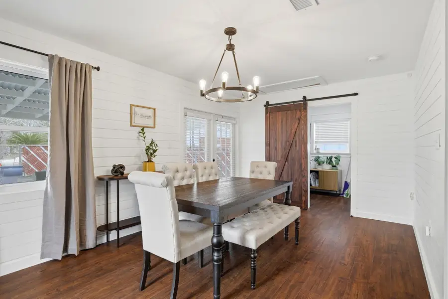 205 NW Baker Avenue, Fort Walton Beach, FL 32548 - #3