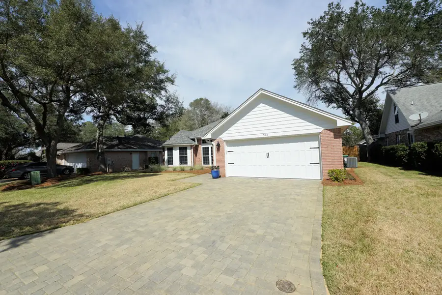 303 Parkwood Place, Niceville, FL 32578 - #3