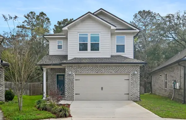 25 Laurel Oaks Drive, Freeport, FL 32439