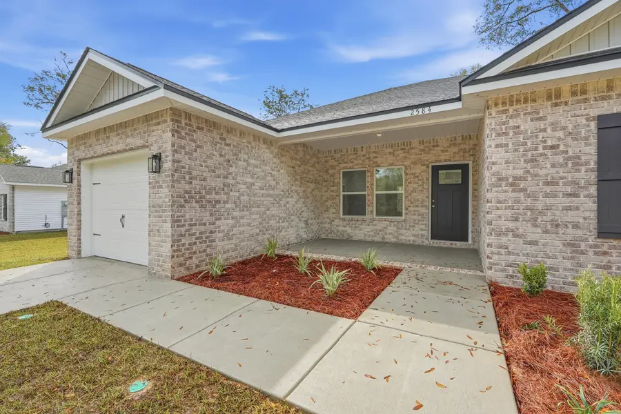 2584 Kingston Road, Crestview, FL 32536 - #2