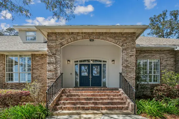 1029 Lake Way Drive, Niceville, FL 32578