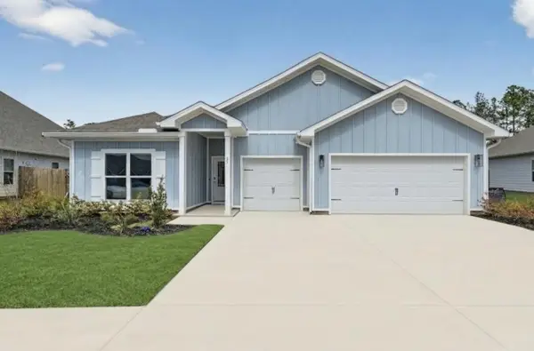 27 E Oak Trees Lane, Freeport, FL 32439