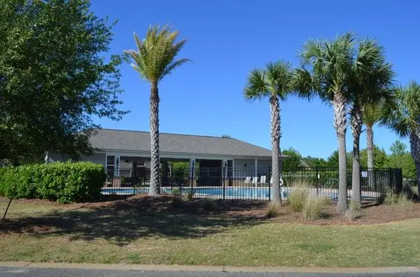 8879 White Ibis Way, Navarre, FL 32566