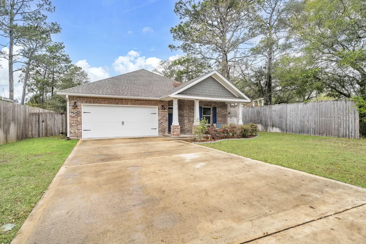 915 Linden Avenue, Niceville, FL 32578 - #1