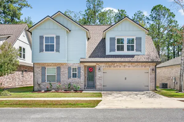 99 Laurel Oaks Drive, Freeport, FL 32439