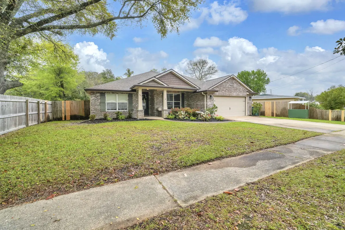 511 Trenton Street, Fort Walton Beach, FL 32547 - #1