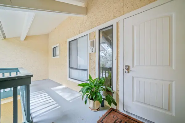 300 Yacht Club Drive #UNIT 18, Niceville, FL 32578