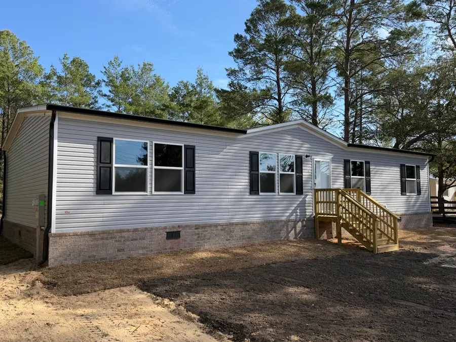 28 W White Rose Street, Defuniak Springs, FL 32433 - #2