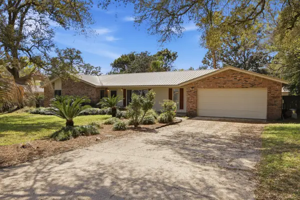 157 Country Club Road, Shalimar, FL 32579