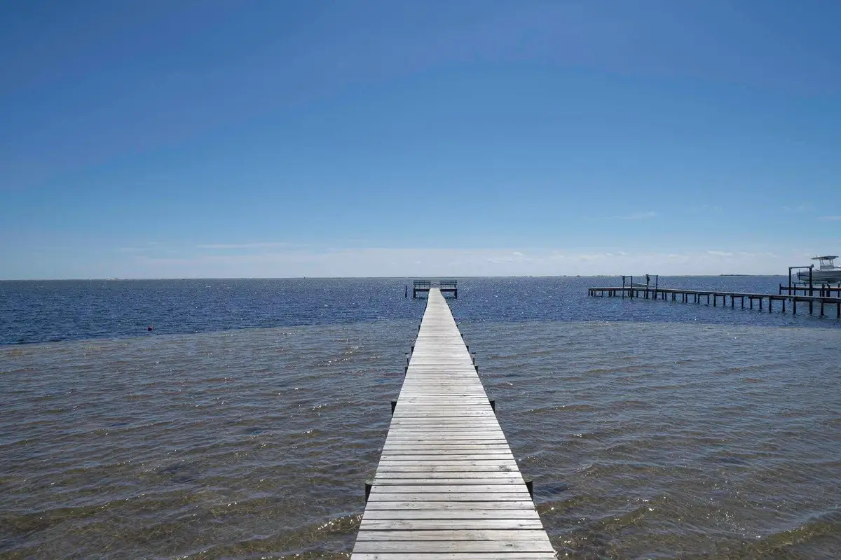 1817 E Smugglers Cove Drive, Gulf Breeze, FL 32563 - #1