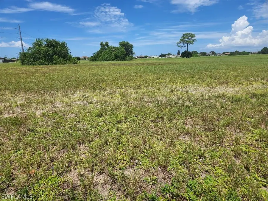 2742 NE 1st Place, Cape Coral, FL 33909 - #2