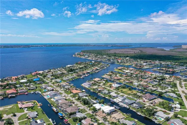 5362 Bayshore Avenue, Cape Coral, FL 33904