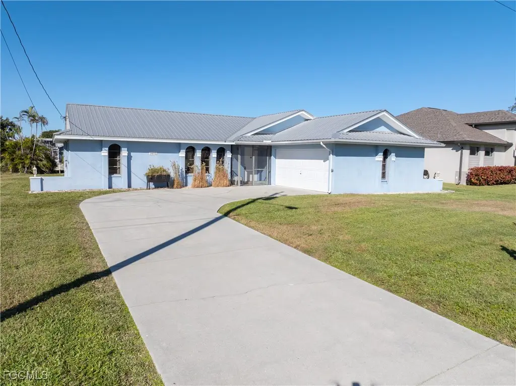 1402 SW 4th Avenue, Cape Coral, FL 33991 - Image #1