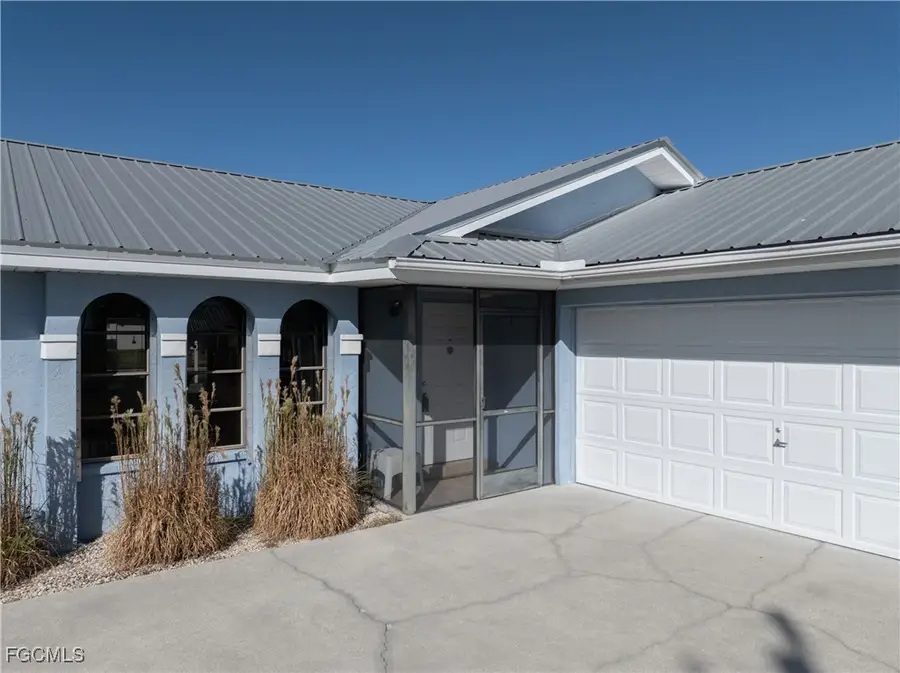 1402 SW 4th Avenue, Cape Coral, FL 33991 - Image #2