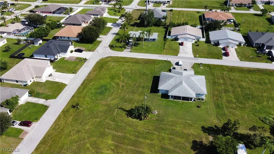 602 SE 9th Street, Cape Coral, FL 33990 - Image #3