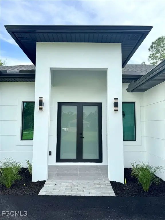 2558 72nd Avenue Ne, Naples, FL 34120 - Image #2