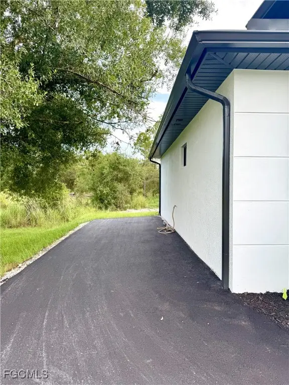 2558 72nd Avenue Ne, Naples, FL 34120 - Image #3