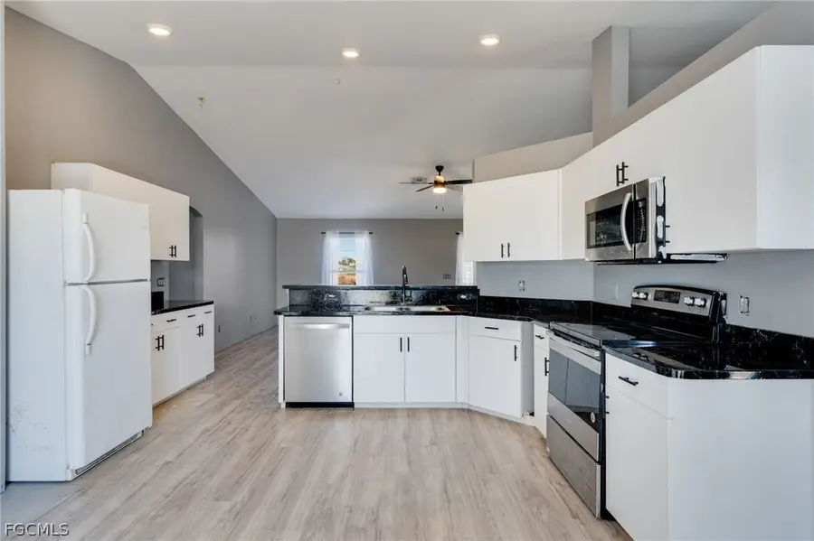 4305 NE 20th Place, Cape Coral, FL 33909 - #2