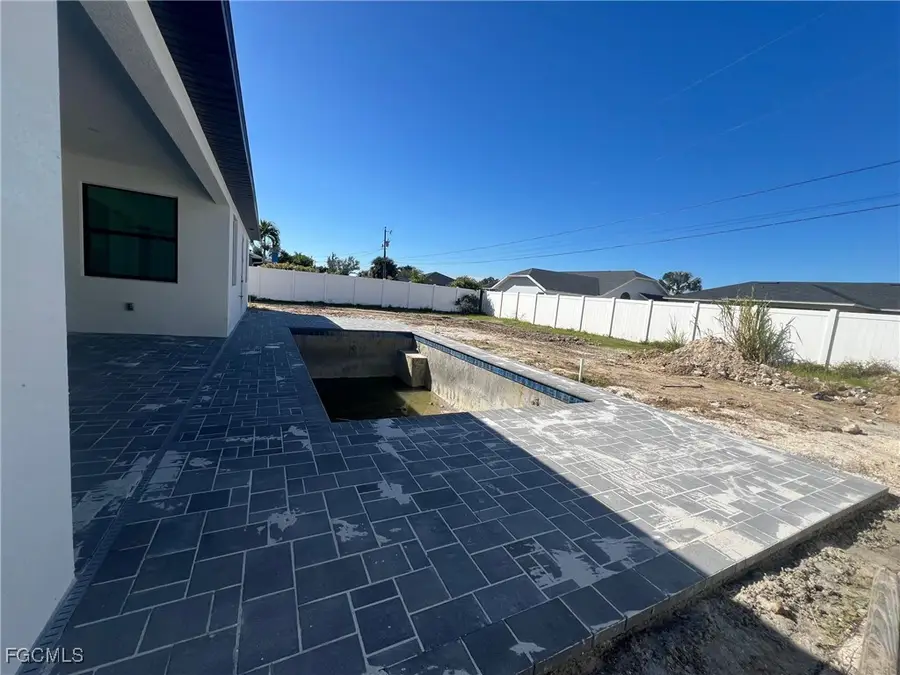 406 NE 19th Place, Cape Coral, FL 33909 - Image #3