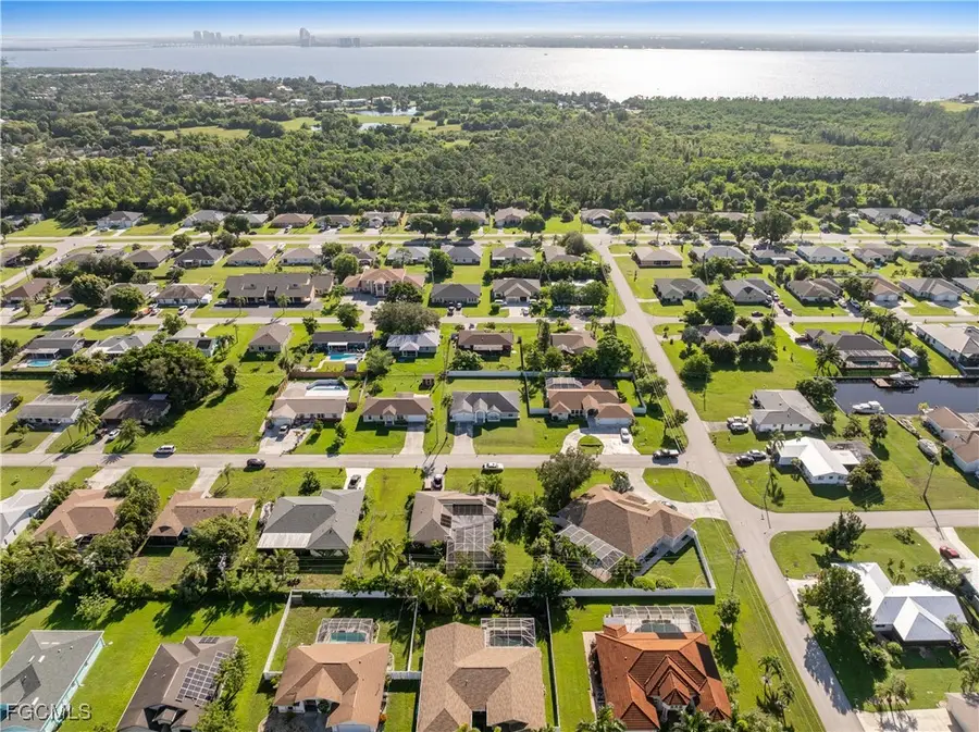 1233 SE 23rd Avenue, Cape Coral, FL 33990 - Image #3