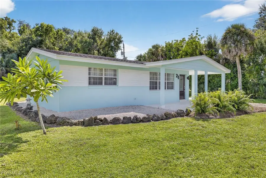 21 E Mariana Avenue, North Fort Myers, FL 33917 - Image #3