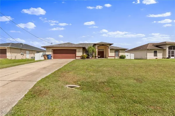 3012 3rd Street W, Lehigh Acres, FL 33971