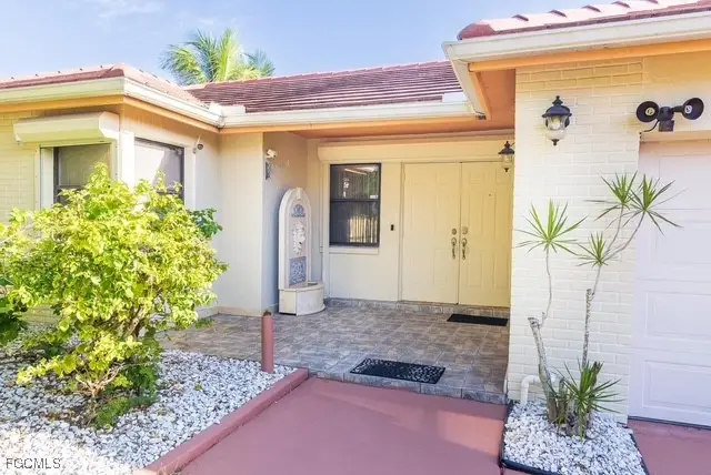 9697 Galley Court, Fort Myers, FL 33919 - Image #3