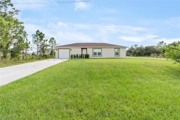 559 Roscoe Street, Lehigh Acres, FL 33972