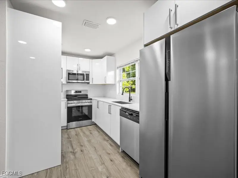 21512 Kenyon Avenue, Port Charlotte, FL 33952 - Image #3