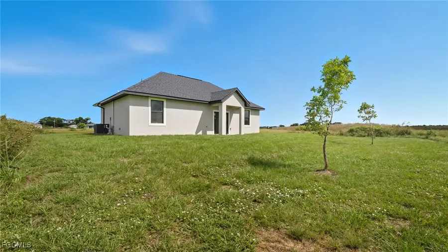 7010 S Rich Court, Labelle, FL 33935 - #2