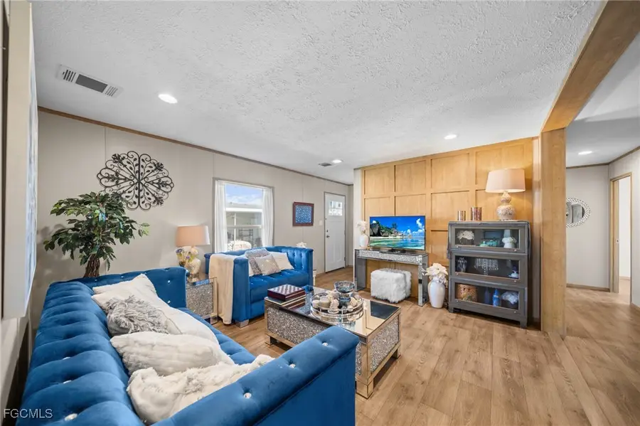 372 Santa Fe Trail, North Fort Myers, FL 33917 - Image #3