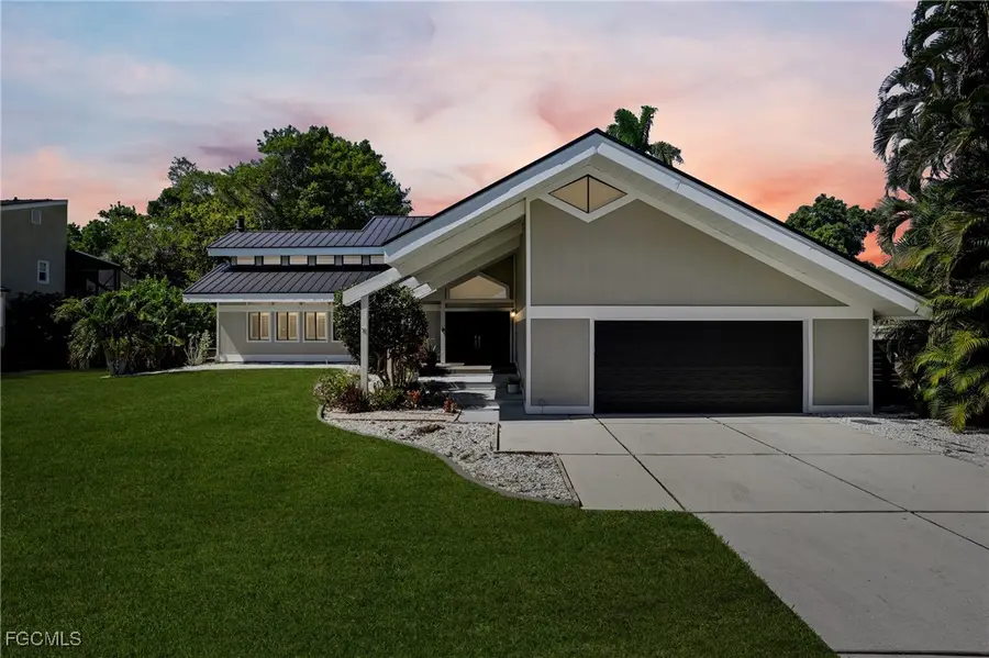 330 Prather Drive, Fort Myers, FL 33919 - Image #2