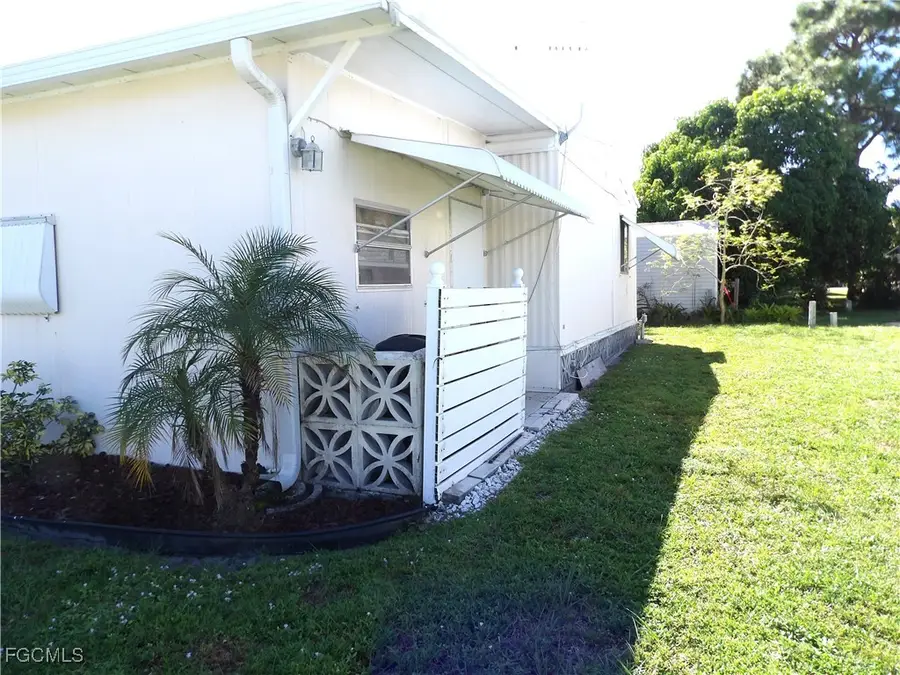 737 Knotty Pine Circle, North Fort Myers, FL 33917 - Image #3