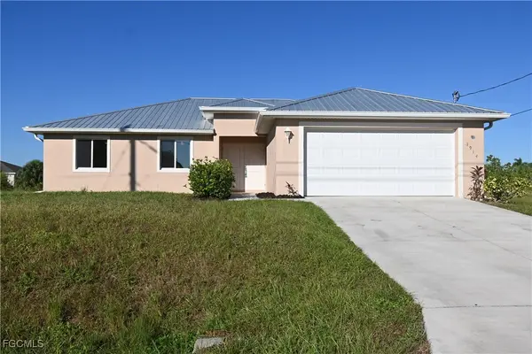 1914 NE 13th Place, Cape Coral, FL 33909