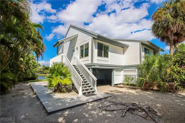 1444 Sandpiper Circle, Sanibel, FL 33957