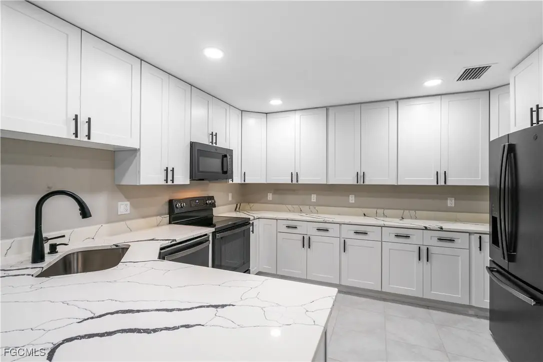 6344 Royal Woods Drive, Fort Myers, FL 33908 - Image #1