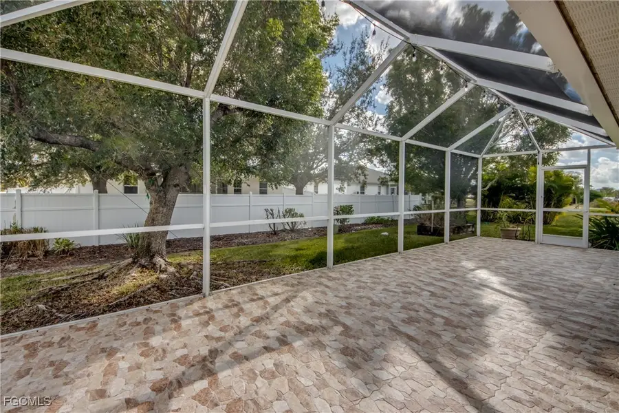1613 NW 31st Place, Cape Coral, FL 33993 - Image #2
