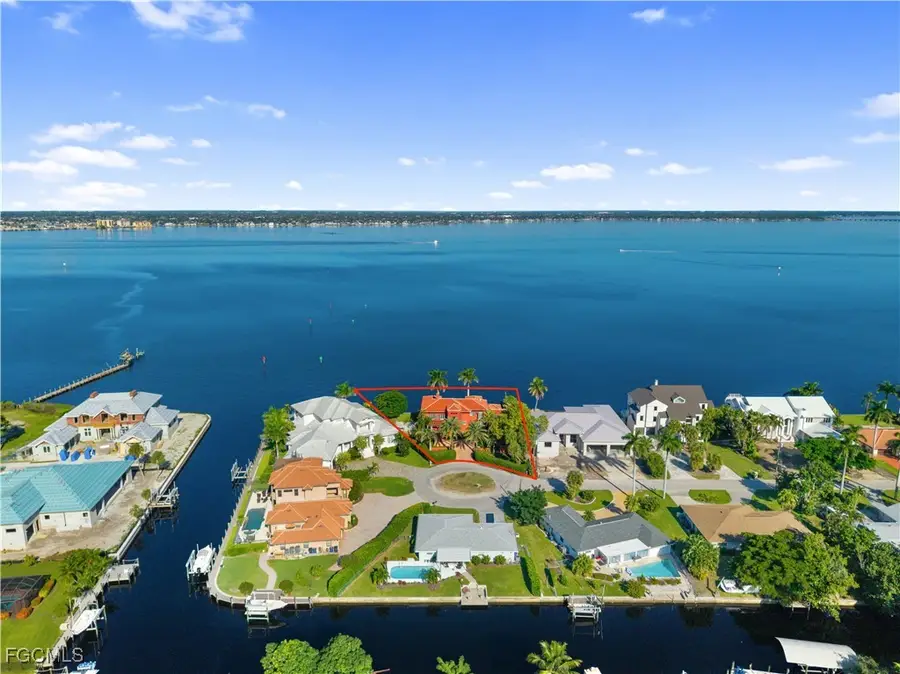 5844 Riverside Lane, Fort Myers, FL 33919 - Image #2