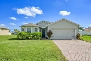 927 SE 5th Court, Cape Coral, FL 33990 - Image #1