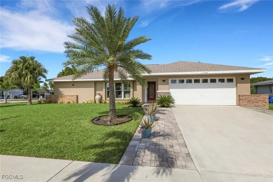 1724 Lakeside Terrace, North Fort Myers, FL 33903 - Image #2