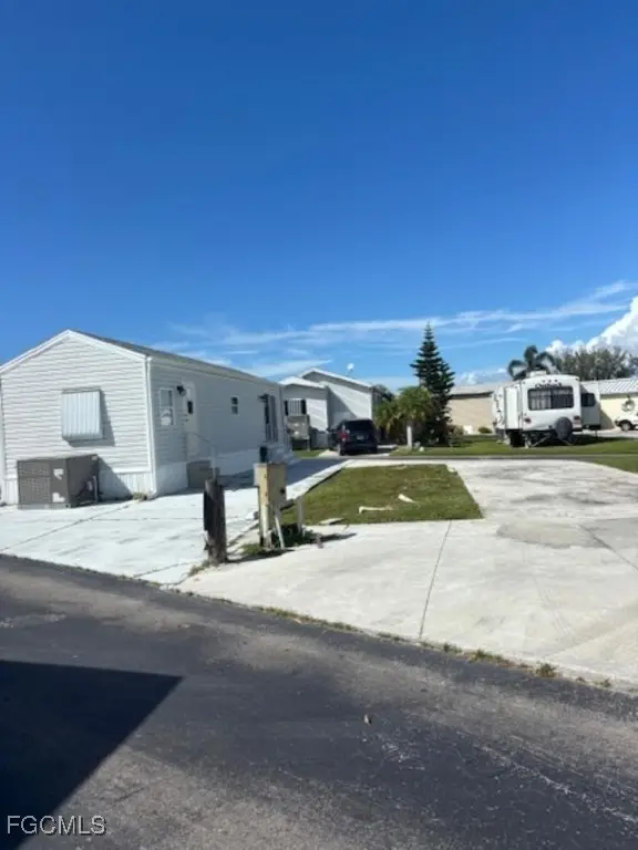 11631 Dawn Cowrie Drive, Fort Myers, FL 33908 - Image #3