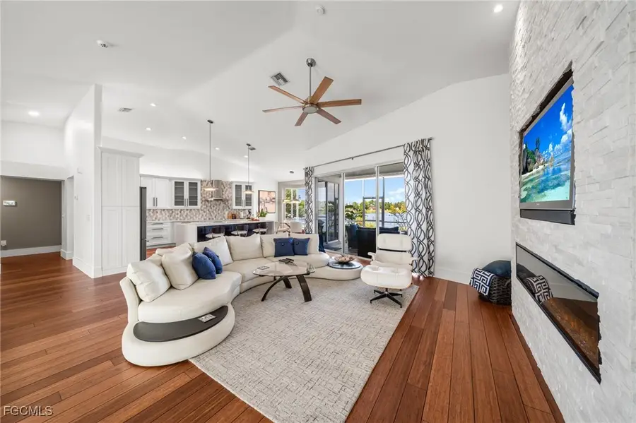 213 SE 6th Street, Cape Coral, FL 33990 - Image #3