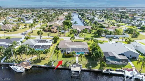 3908 SE 16th Place, Cape Coral, FL 33904
